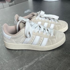 adidas campus in beige sizs 8 wms